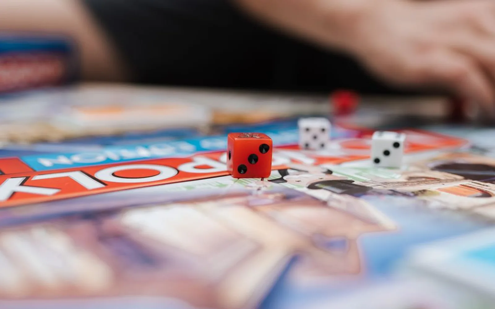 Quel jeu de société offrir : 6 jeux d'ambiance testés à la maison